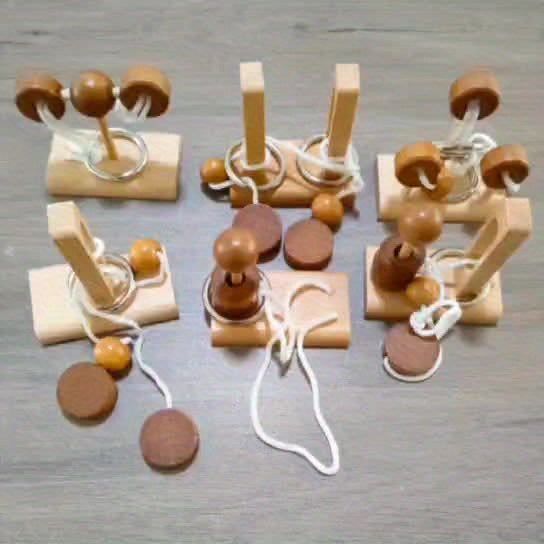 6pcs Wooden Topological Puzzle Rope Untying Game Set with Pillars and Building Blocks