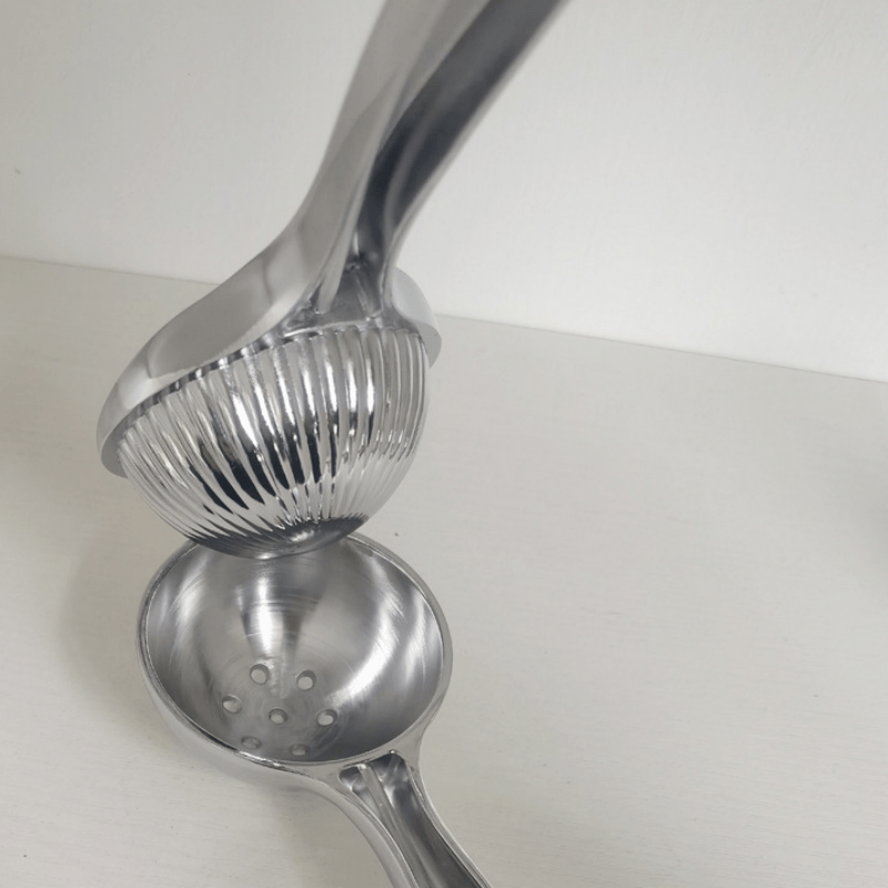 Compact Stainless Steel Manual Citrus Juicer - Ergonomic & Durable for Fresh Juice