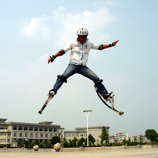 Universal Bouncing Stilts Jumping Shoes for Fitness & Fun - Ideal Gift for All Seasons