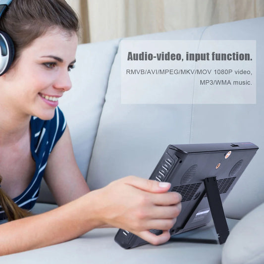 1024x600 Resolution 10-inch Portable Digital Analog TV